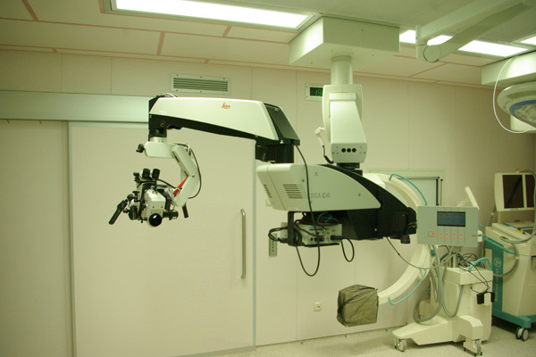 Операционный микроскоп "Leica"